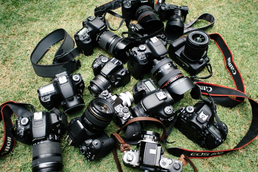 Artikel Hochzeitsfotografie - ein Haufen Kameras