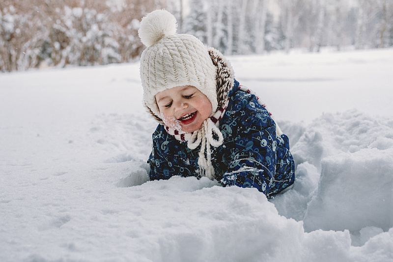 Babyfotografie im Schnee